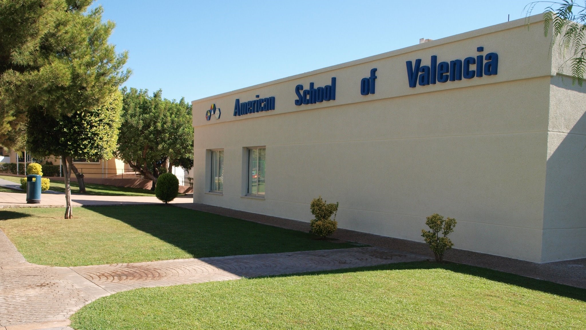 Teaching at international schools in Valencia City